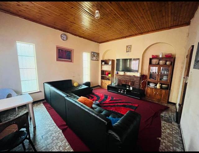 3 BEDROOM HOUSE FOR SALE IN KENSINGTON